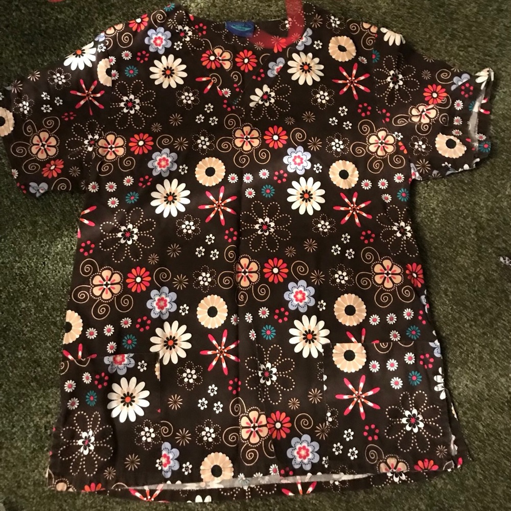 Scrub top
